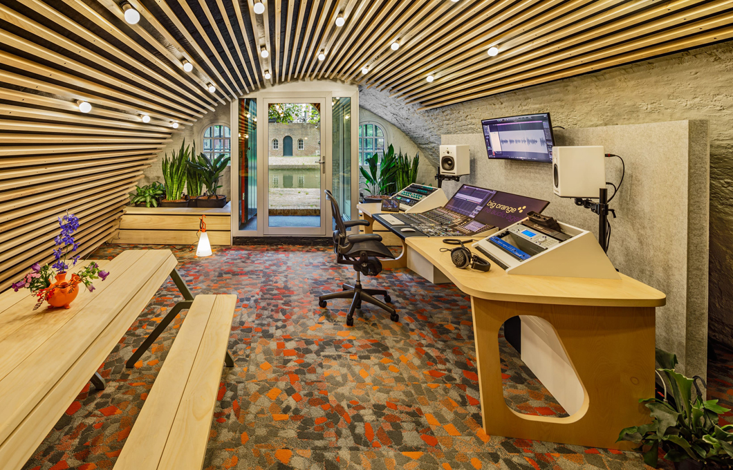 AKA Design Audio Desk