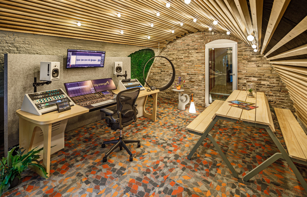 AKA Design Audio Desk